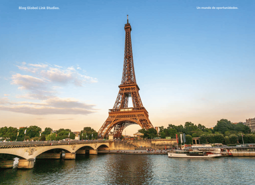 Eiffel-Tower-Paris